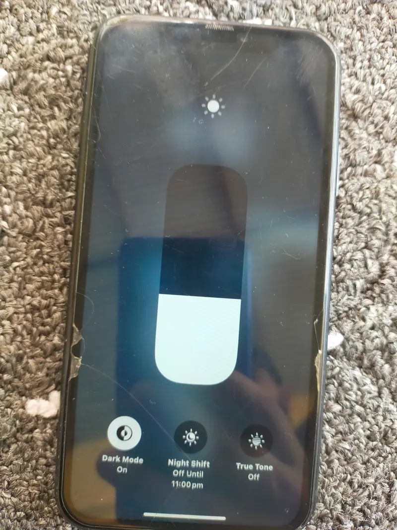 iPhone XR - 128GB (2)