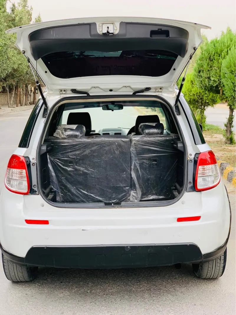 Suzuki SX4 2010 (3)
