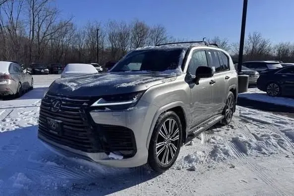 Lexus LX600 2024 (1)