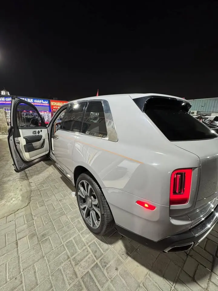 Rolls-Royce Cullinan 2021 (3)
