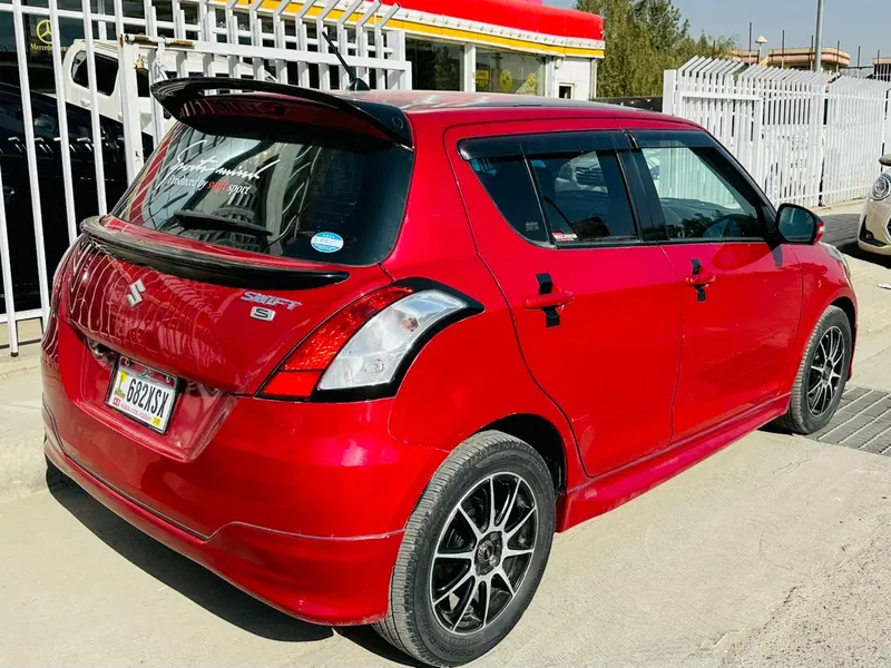 Suzuki swift 2011 (5)