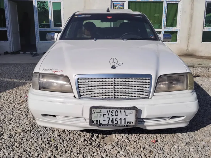 Mercedes-Benz (4)