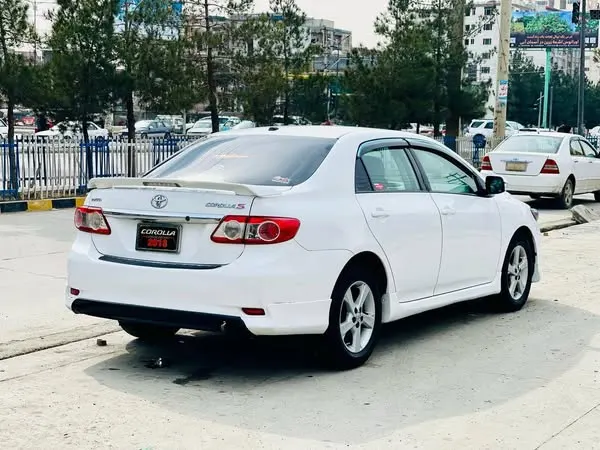 Toyota Corolla 2010 (3)