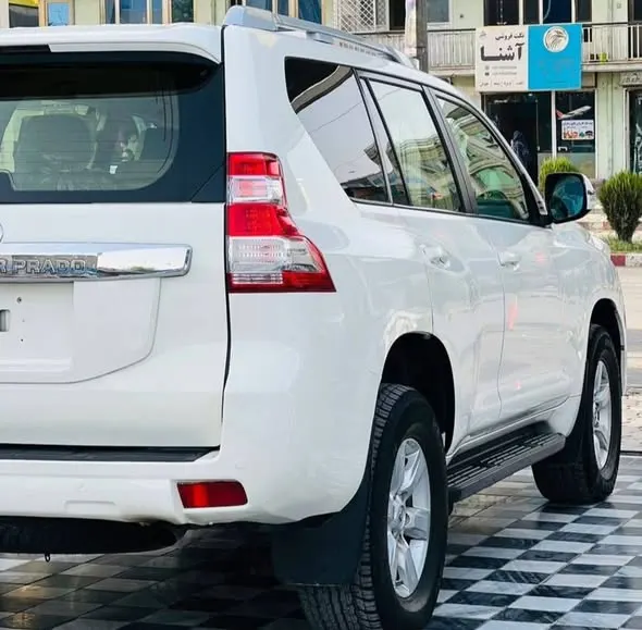 Toyota Land Cruiser Prado 2015 (3)