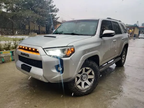 Toyota 4Runner TRD 2016 (1)