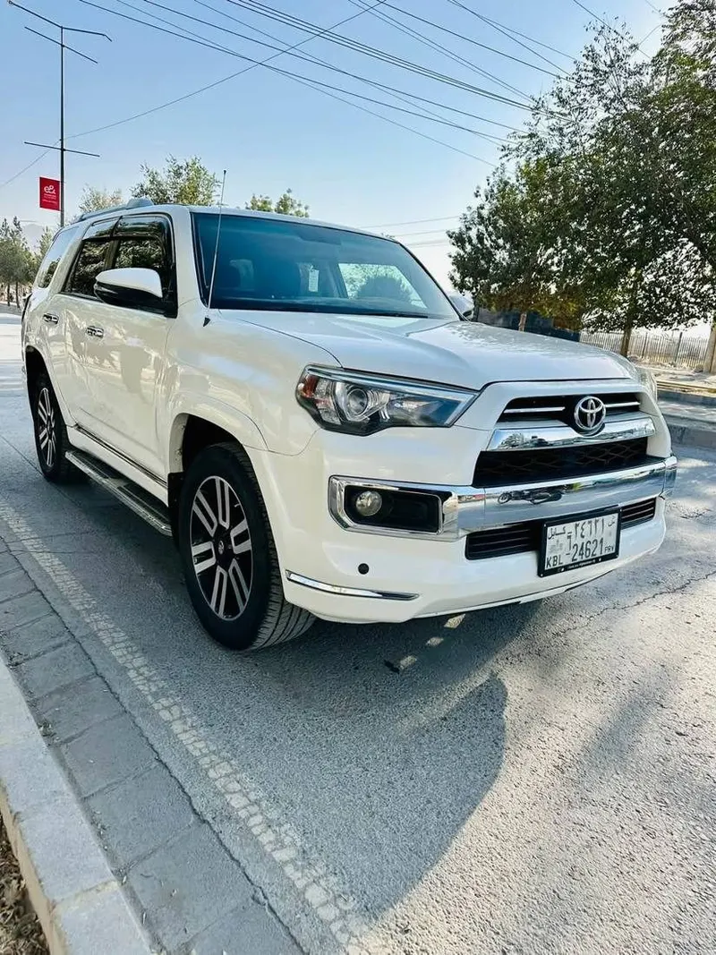 Toyota 4Runner SR5 2014 (1)