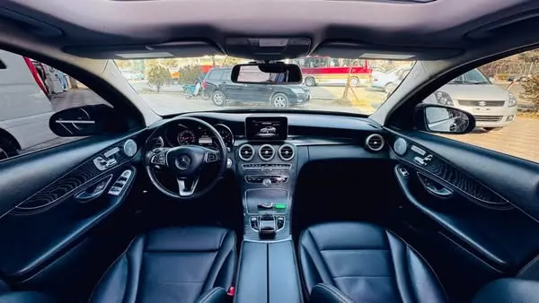 Mercedes-Benz C300 2015 (4)