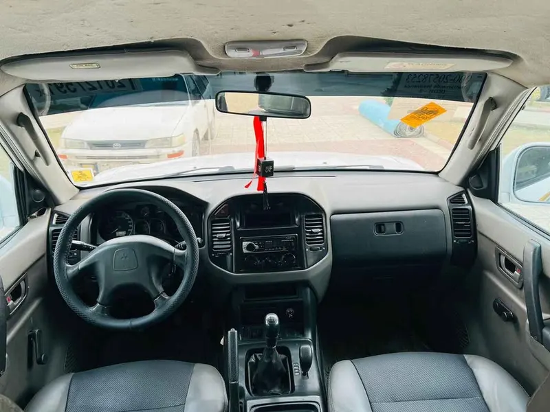 Mitsubishi Pajero 2004 (4)