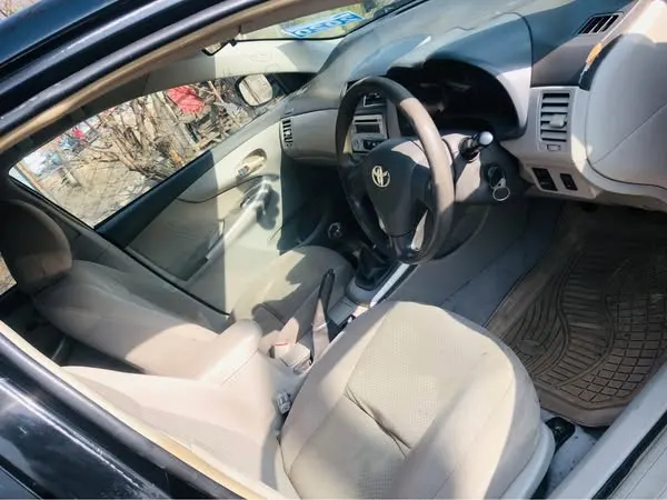 Toyota Corolla 2010 (4)