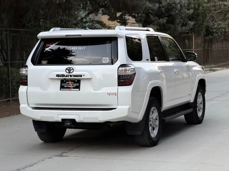 Toyota 4Runner SR5 2016 (3)