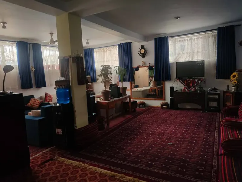 House for sale, 4 rooms, 500 m² (2)