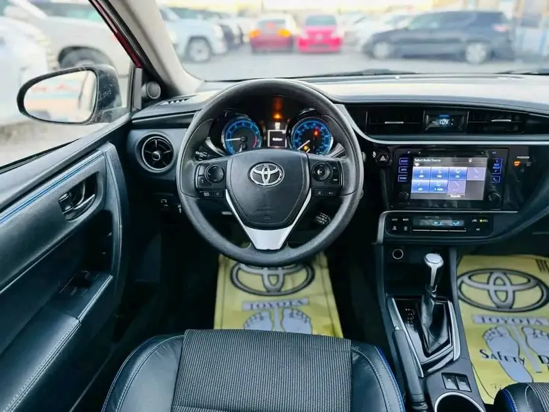 Toyota Corolla 2017 (4)