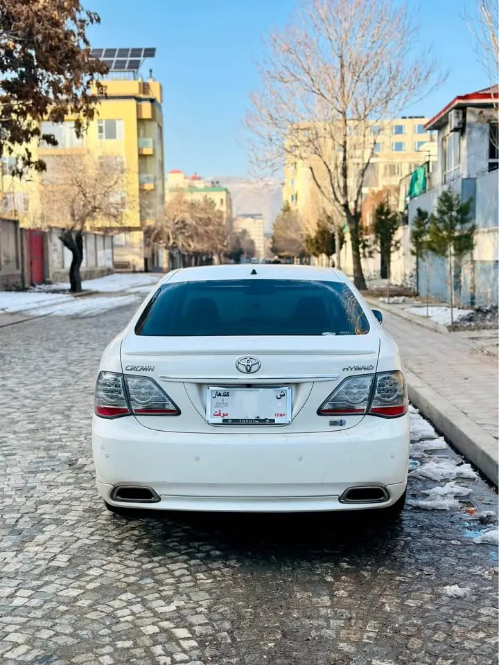 Toyota Crown Hybrid 2008 (2)