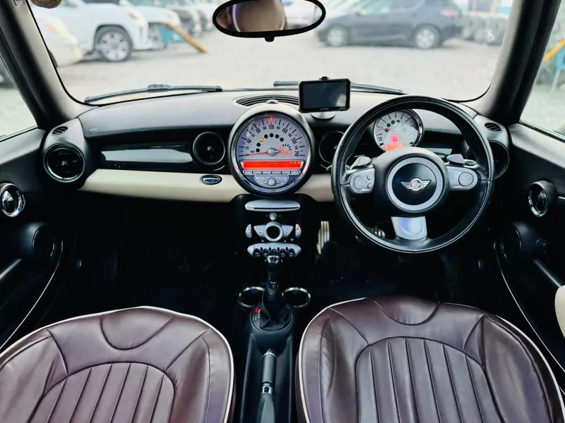 Mini Cooper 2009 (7)