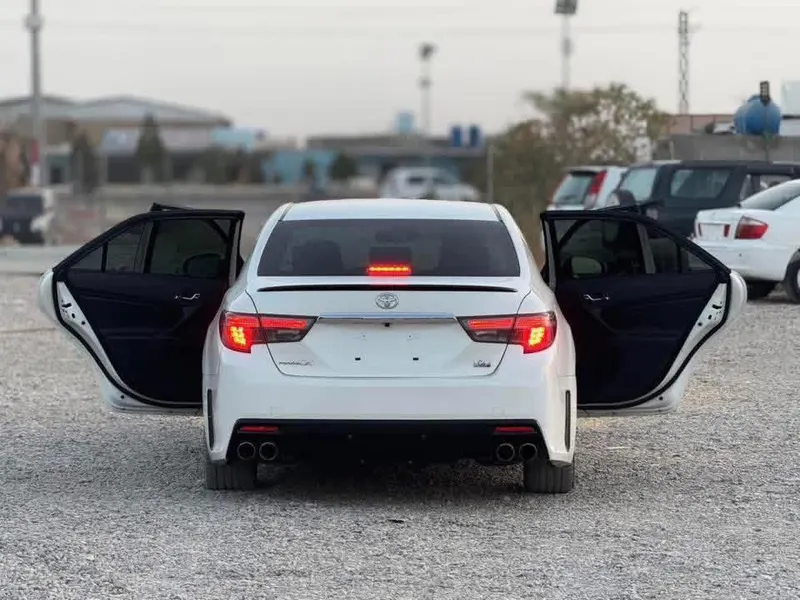 Toyota Mark X GS 2013 (3)
