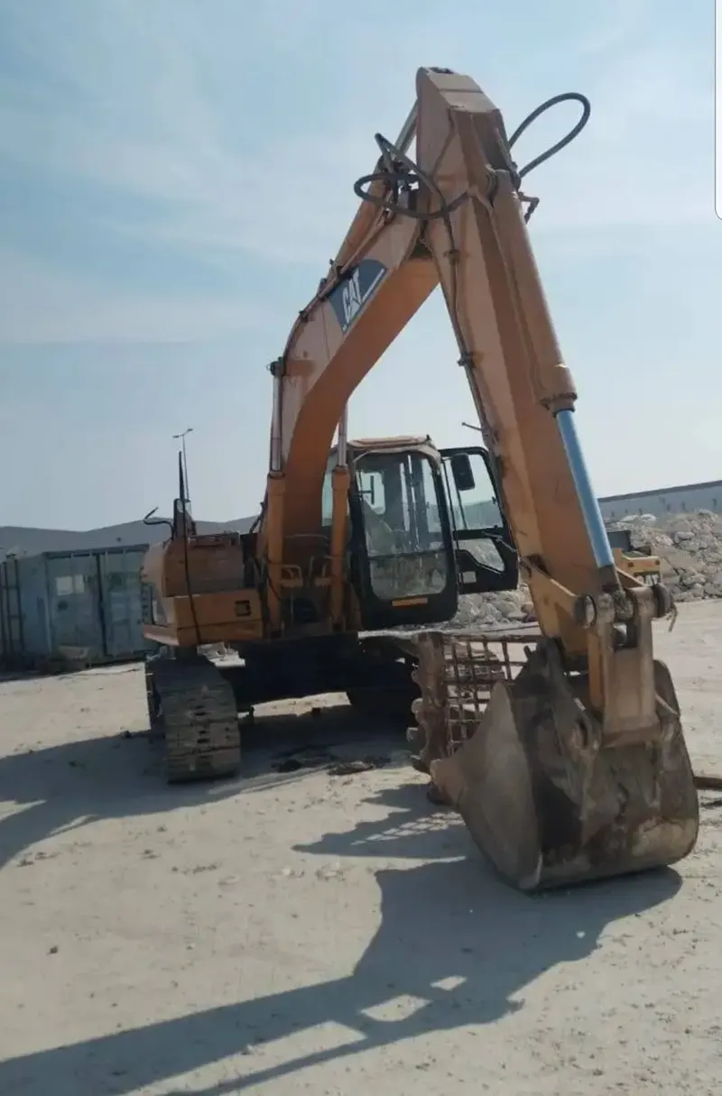 Caterpillar Excavator 2005 (4)