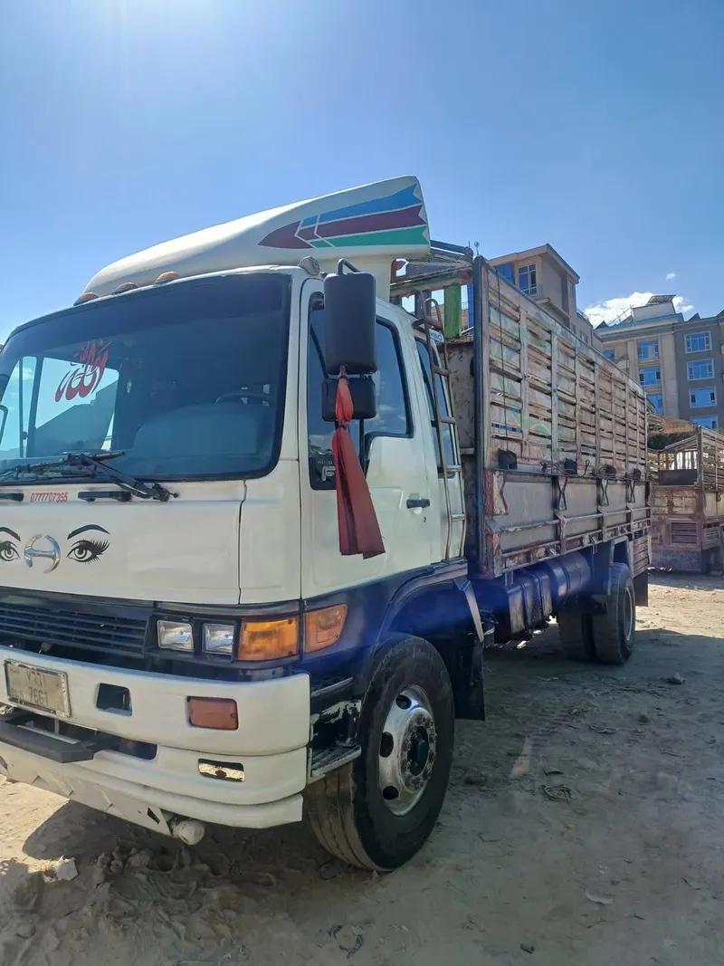 لاری هینو 6-Cylinder 800 2002 (2)