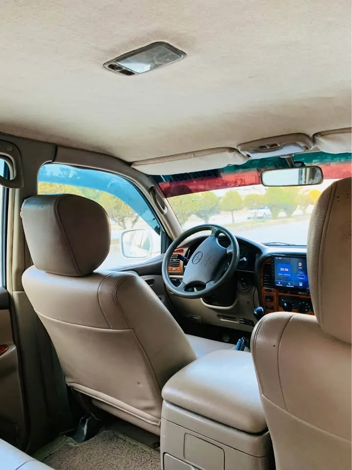 Toyota Land Cruiser 2002 (4)