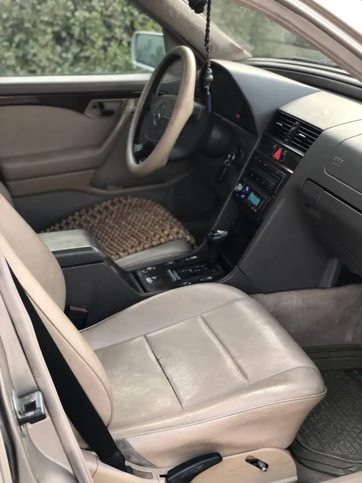 Mercedes-Benz 1997 (4)