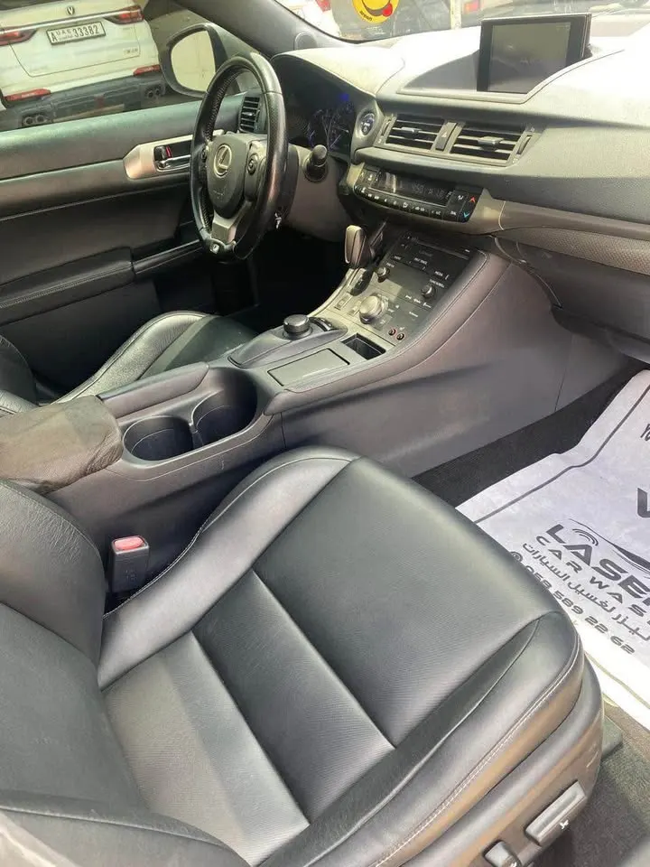 Lexus 2017 (4)