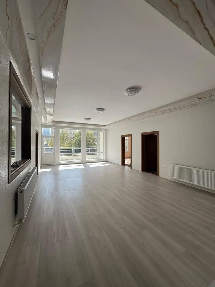 اپارتمان د پلورنې لپاره، 5 خونې، 259 m²، جمال مینه، کابل (2)