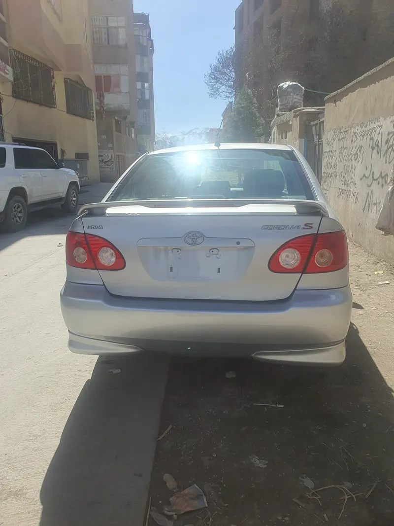 Toyota corolla 2005 (2)