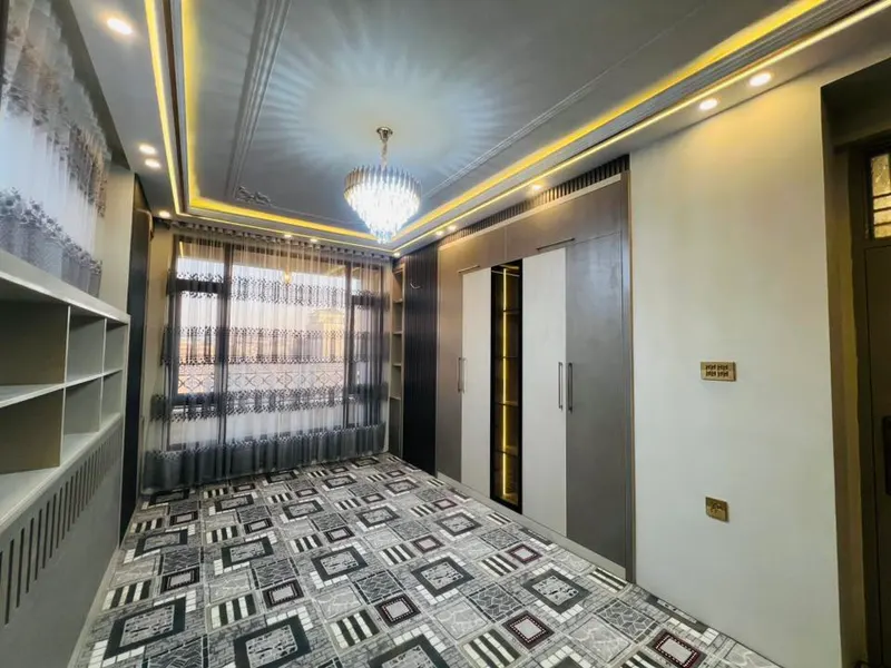 اپارتمانونه د پلورنې لپاره، 4 خونې، 140 m² (2)