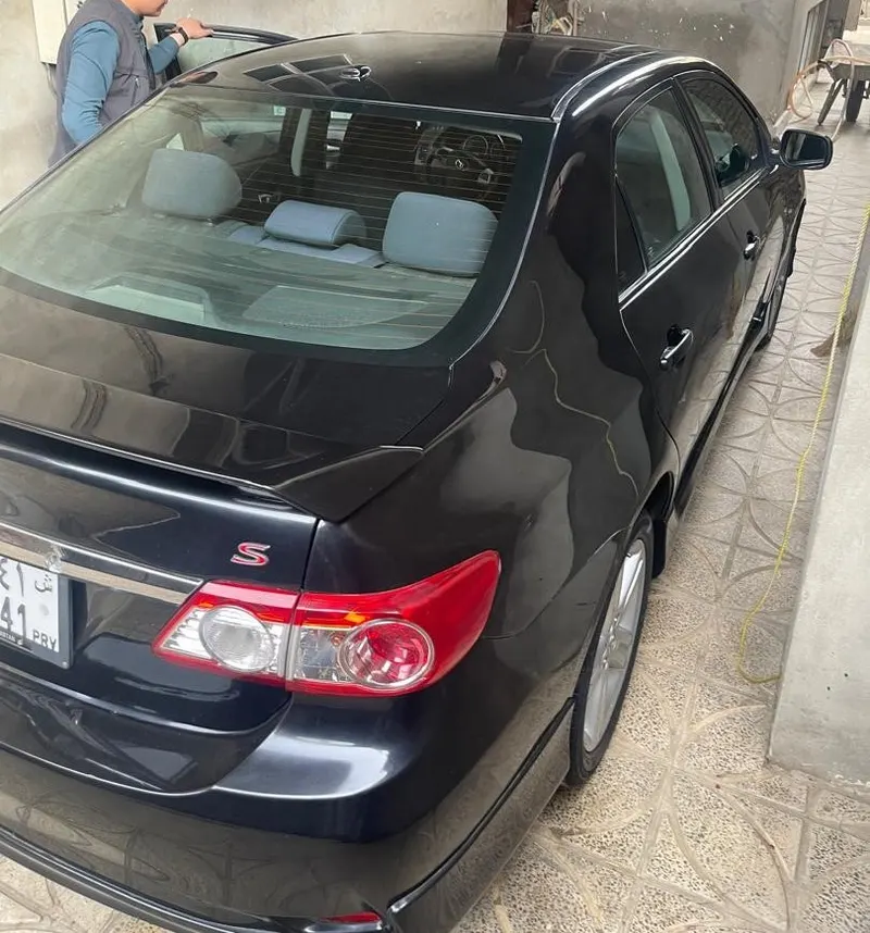 2013 Toyota Corolla S Class – Excellent Condition (4)