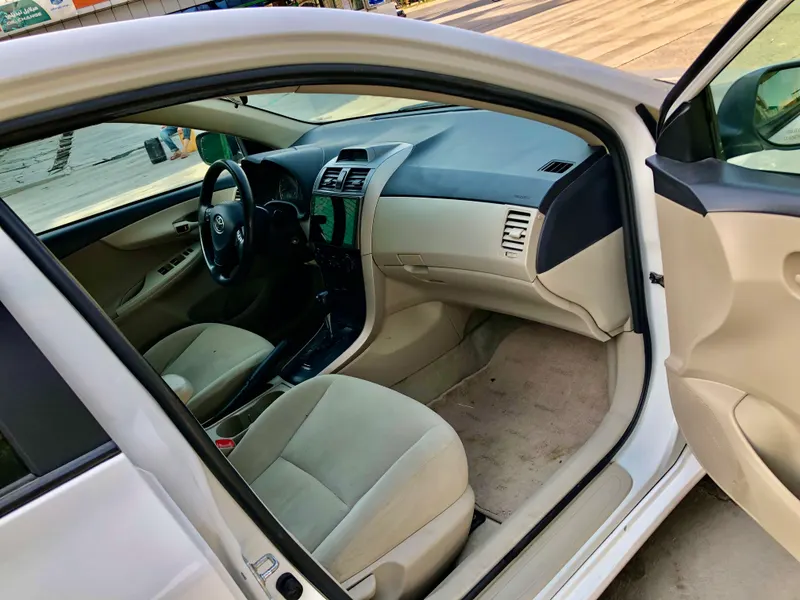Toyota Corolla LE 2013 (4)