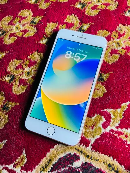 iPhone 8 Plus (2)
