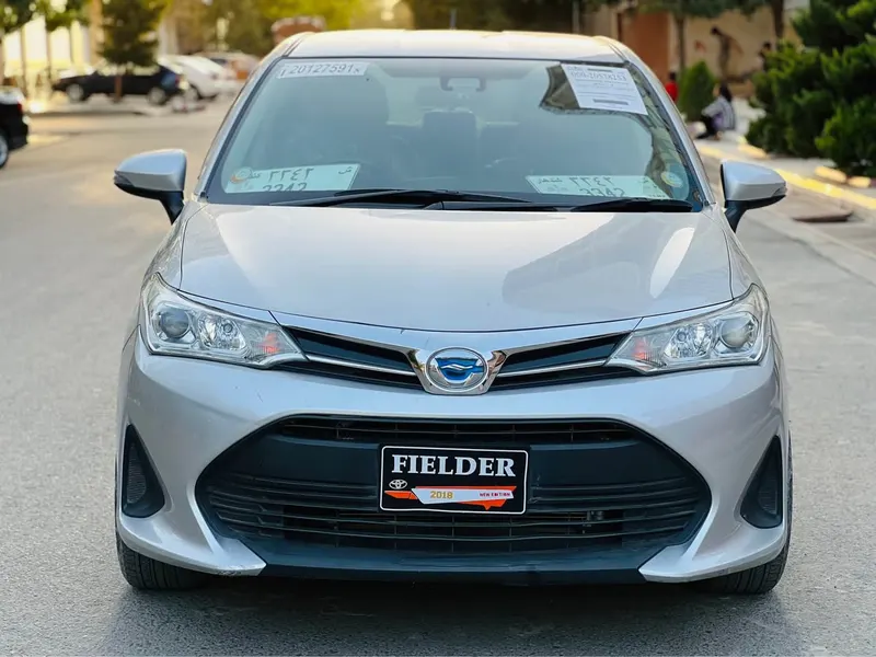 Toyota Fielder 2018 (1)