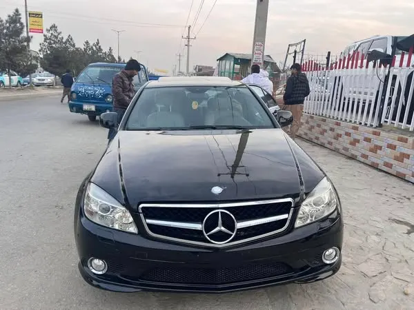 Mercedes-Benz C300 2009 (1)