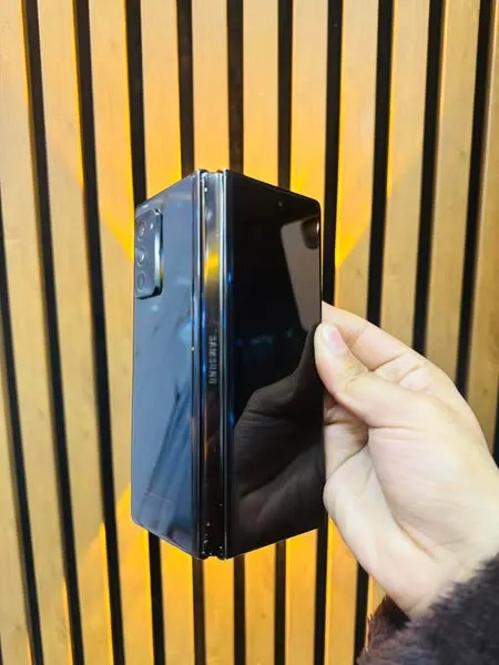 Samsung Z Fold 2 (4)