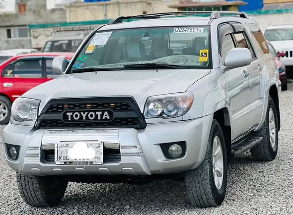تویوتا 4Runner 2008 (1)