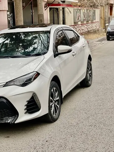 Toyota Corolla 2016 (2)