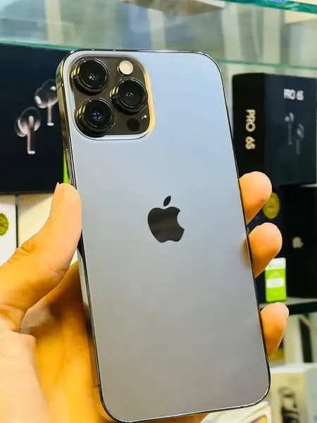 I phone 13 pro max (1)