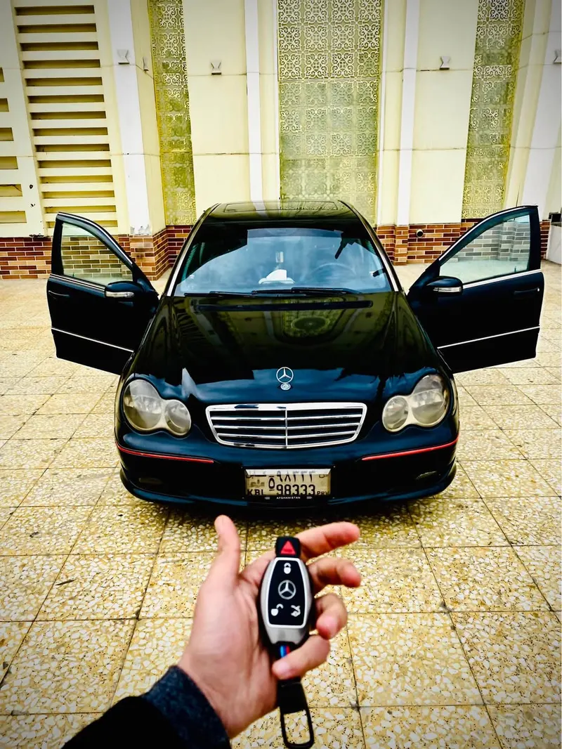 Mercedes-Benz 2005 (1)