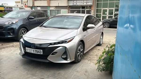 Toyota Prius 2017 (2)