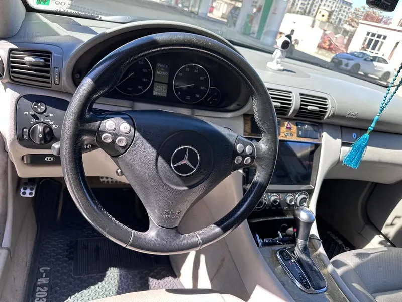 Mercedes-Benz C230 Sport 2007 (5)