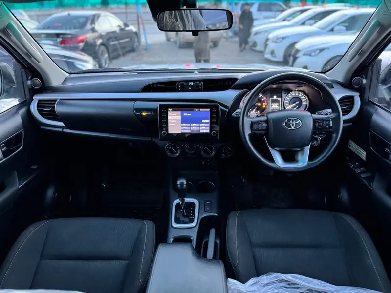 Toyota Hilux 2021 (4)