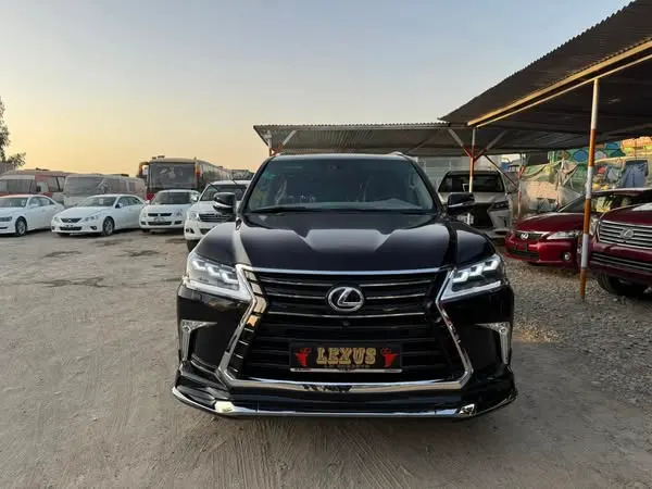 Lexus LX570 2010 (1)