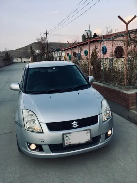 Suzuki Swift 2008 (2)