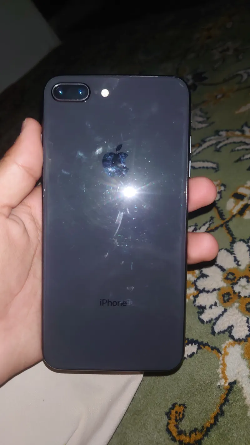 iPhone 8 plus (1)
