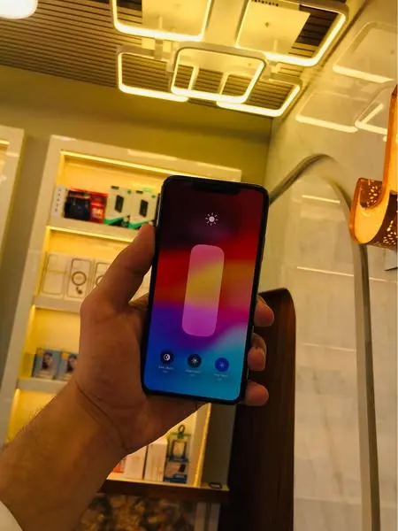 I Phone 11 Pro Max for sale (2)