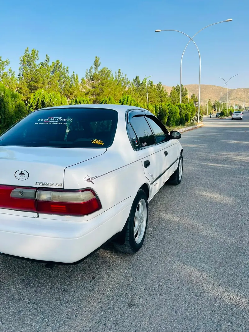 Toyota Corolla 1994 (3)