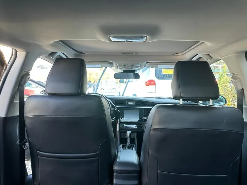 Toyota corolla 2018 (6)
