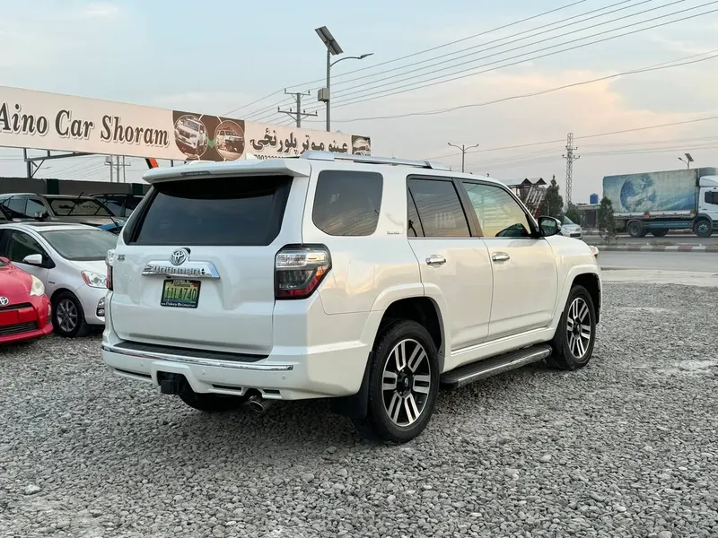 Toyota 4 Runner 2016 (3)