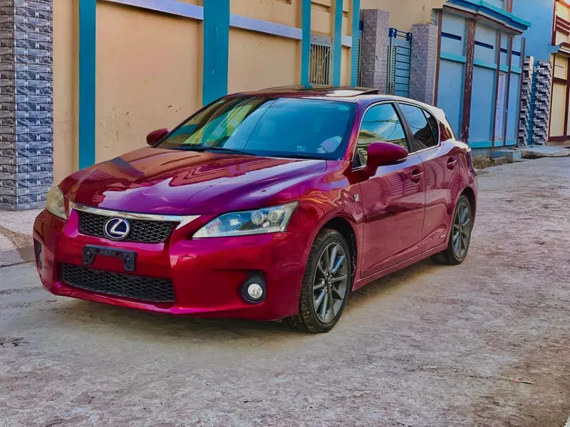 Lexus CT200 2012 (2)