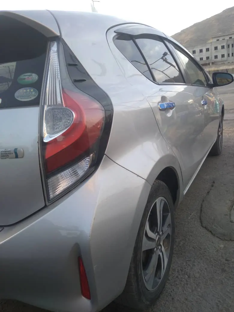 Toyota Aqua 2017 (2)