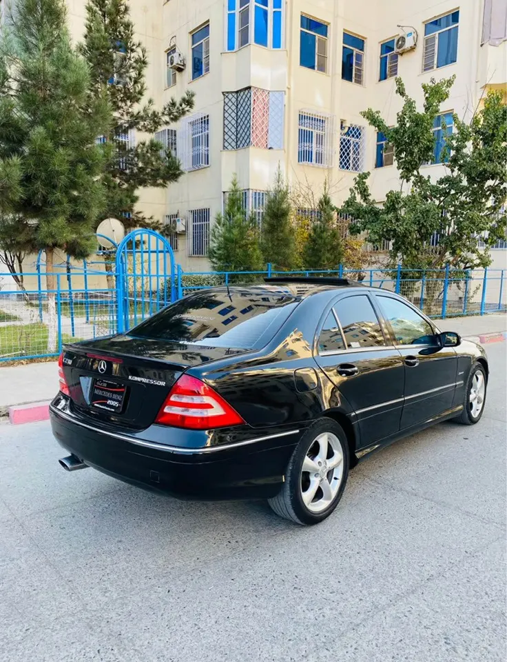 Mercedes-Benz 2005 (3)